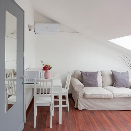 2 Bedroom 2 Bathroom Apt - Duomo 2 Милано Екстериор снимка