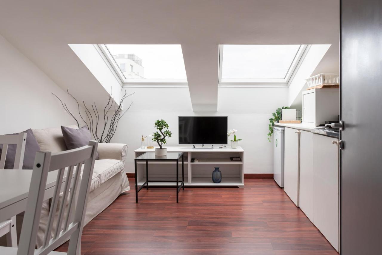 2 Bedroom 2 Bathroom Apt - Duomo 2 Милано Екстериор снимка
