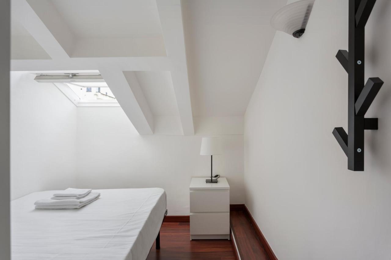 2 Bedroom 2 Bathroom Apt - Duomo 2 Милано Екстериор снимка